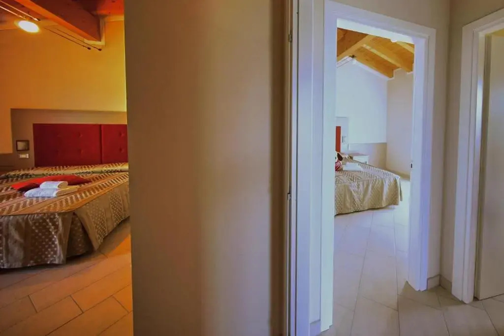 Garda Hill Boutique Apartments with Panoramic Pools e Agriturismo