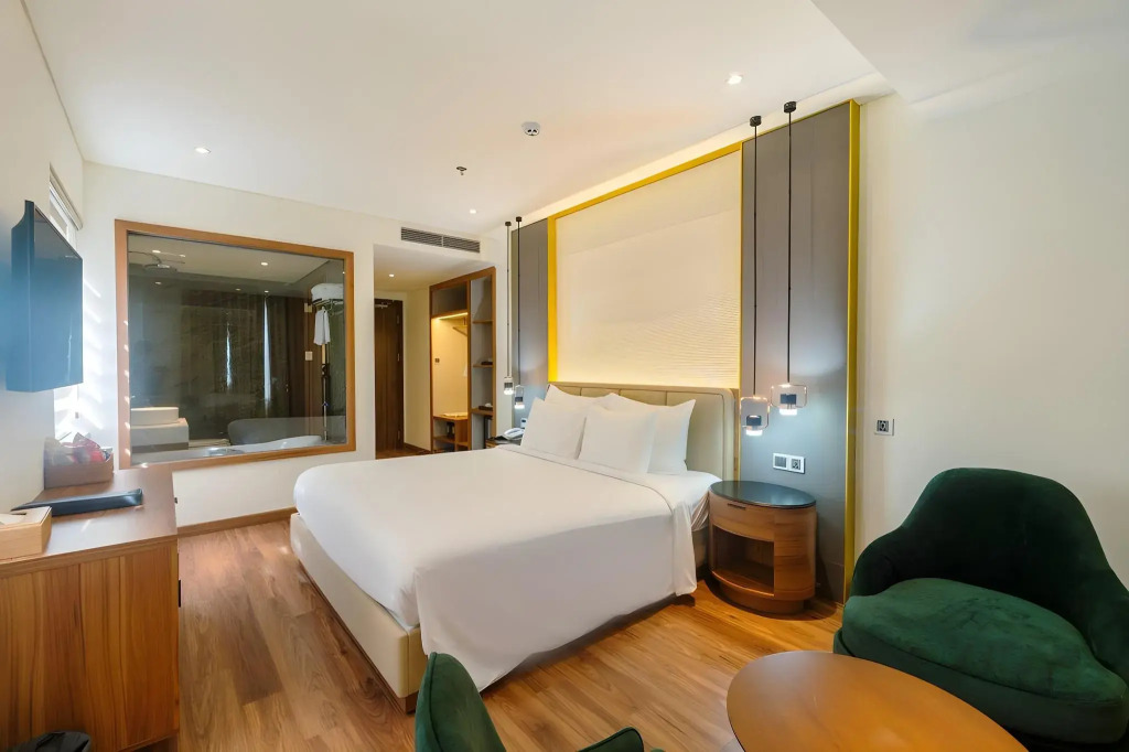 The Tahiti Beach Hotel