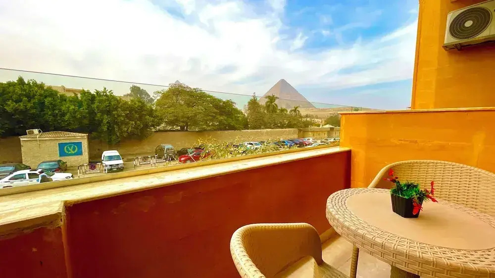 NEMES Pyramids View INN