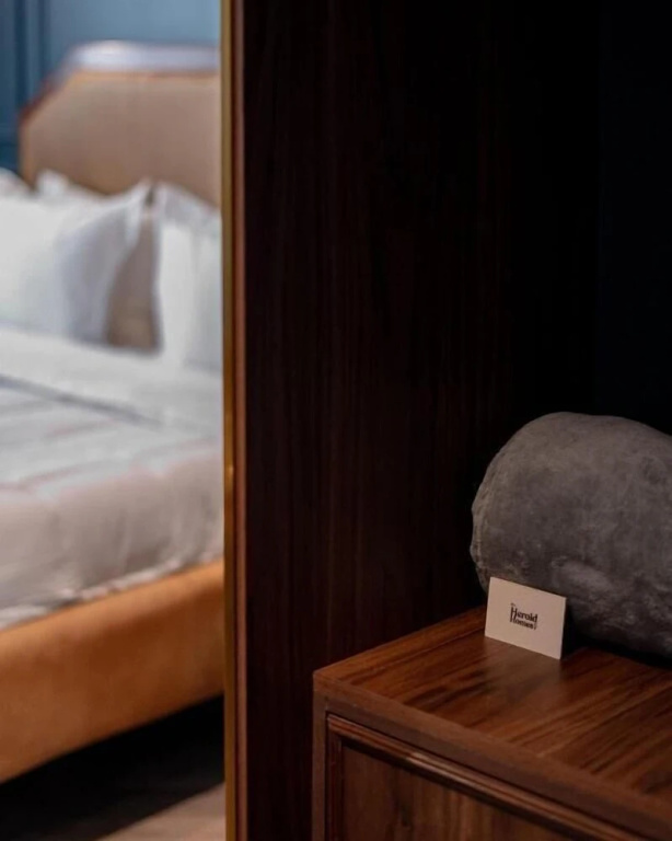 The Tub Suite