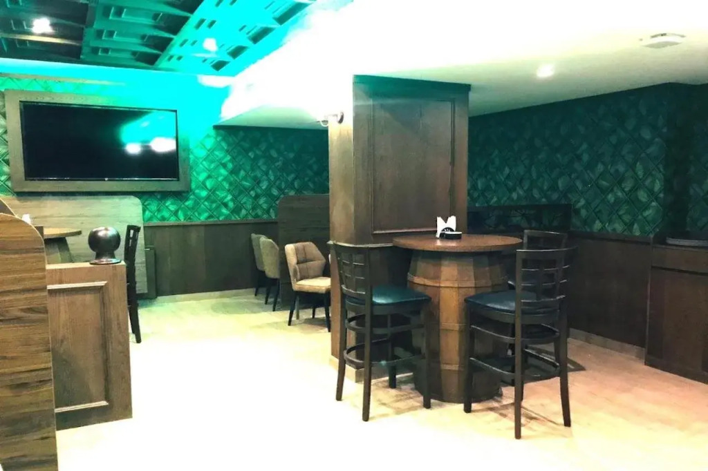 Concorde Inn Hotel