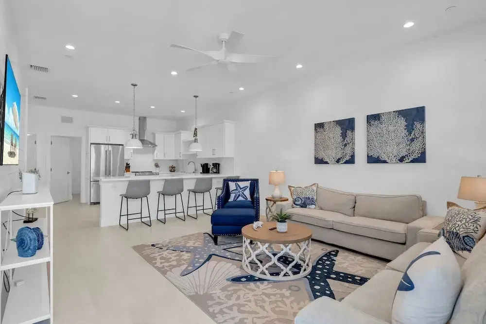 Islamorada Home, Ocean Views, Playroom, Near Tiki Bar, Pool, And Boat Dockage, Ultimate Keys Getaway 3 Bedroom Home by RedAwning