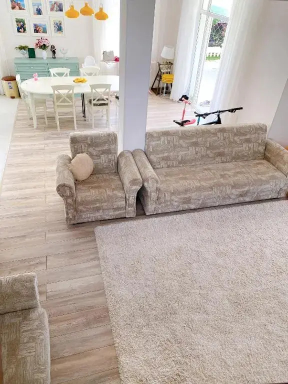 Adorable 3 bedroom home next to the beach