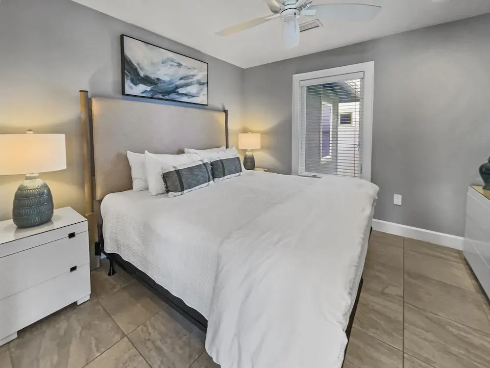 Nifty Shades Of Gray 5 Bedroom Home by RedAwning