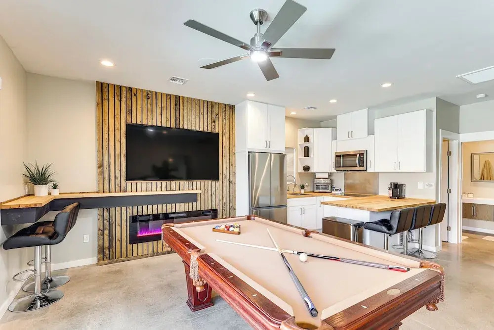 Casita + Chef's Kitchen: Lake Havasu Desert Oasis