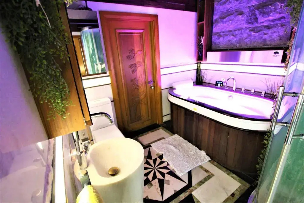 Belmont Penthouse Apartment