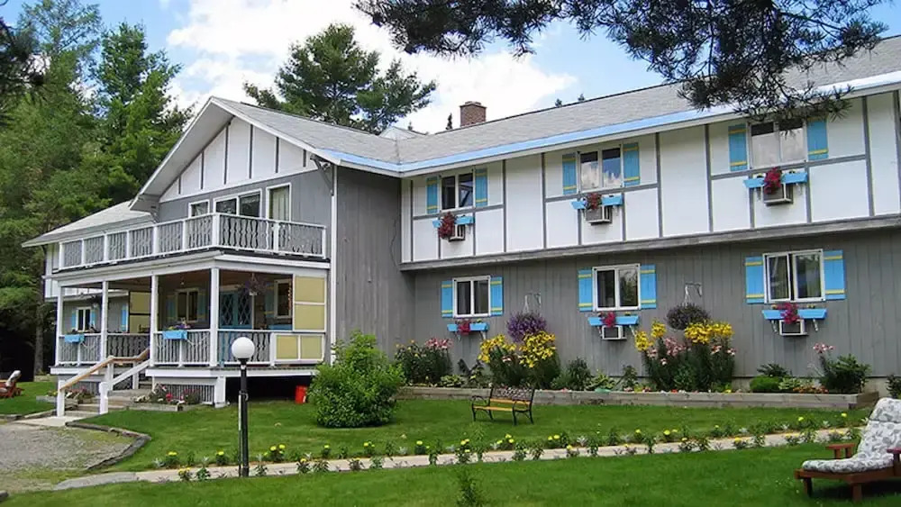 Carlsons Lodge