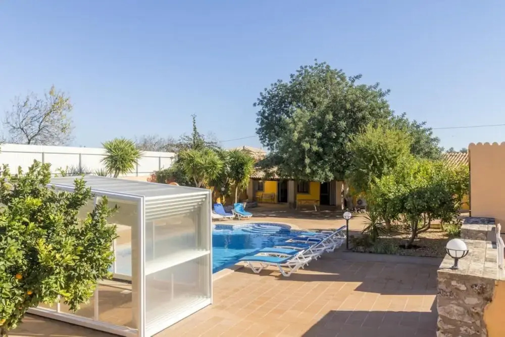 Villa - 7 Bedrooms with Pool and WiFi - 107981