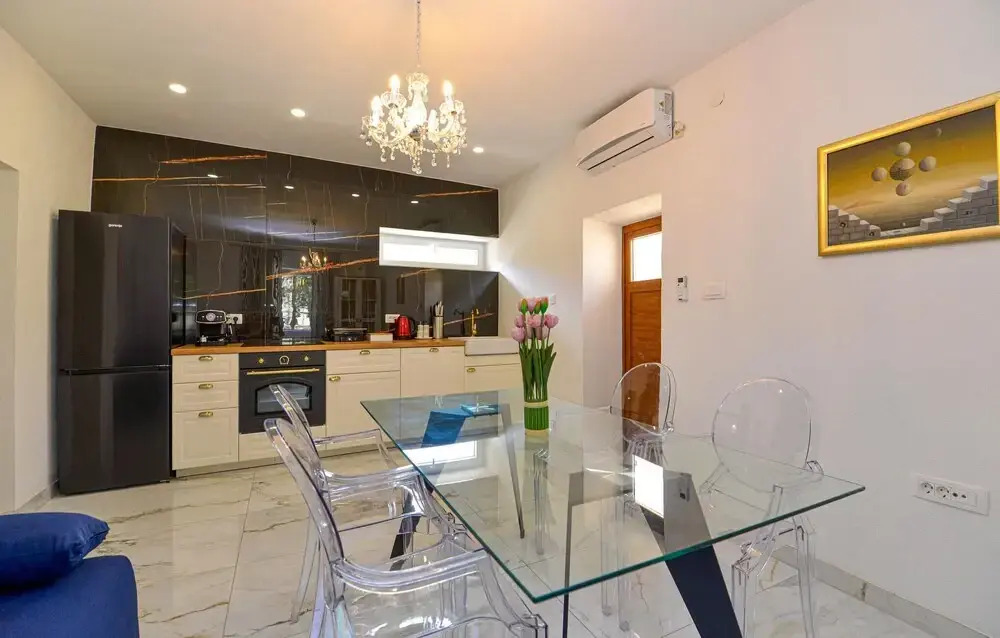 Stunning Home in Benkovac With Wifi and 3 Bedrooms
