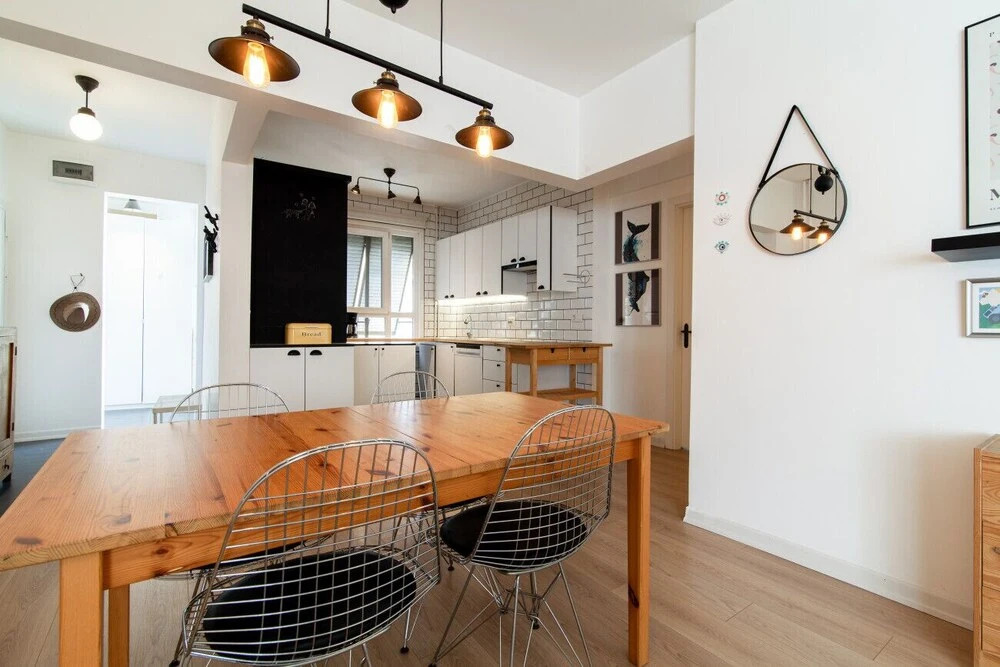 Modern Flat With Central Location in Kadikoy