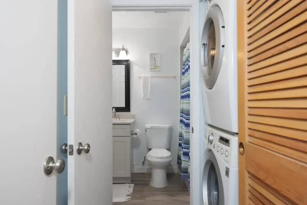 Hibiscus 103-B, 2 Bedrooms, Sleeps 6, Ocean Front, Ground Floor, 3 Pools
