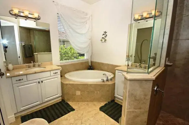 Universal Vacations Naples Area Homes