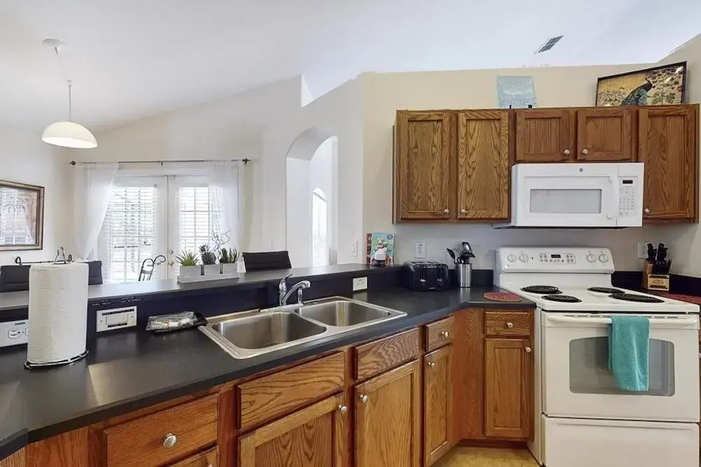 Anthea's Orange Tree 4 Bedroom Home