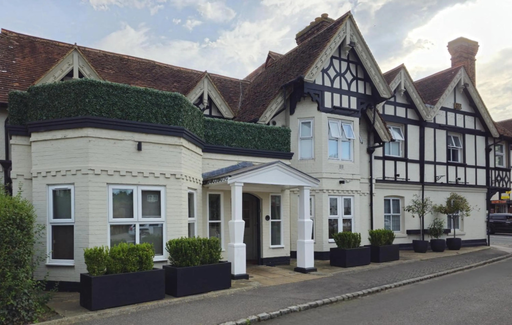 Manor Hotel