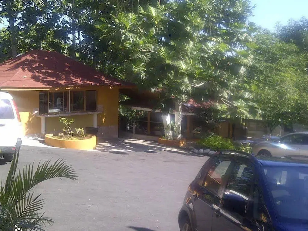 Palm Bay Guest House & Restaurant