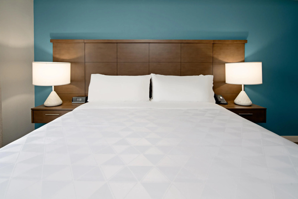 Staybridge Suites - Long Beach Airport by IHG