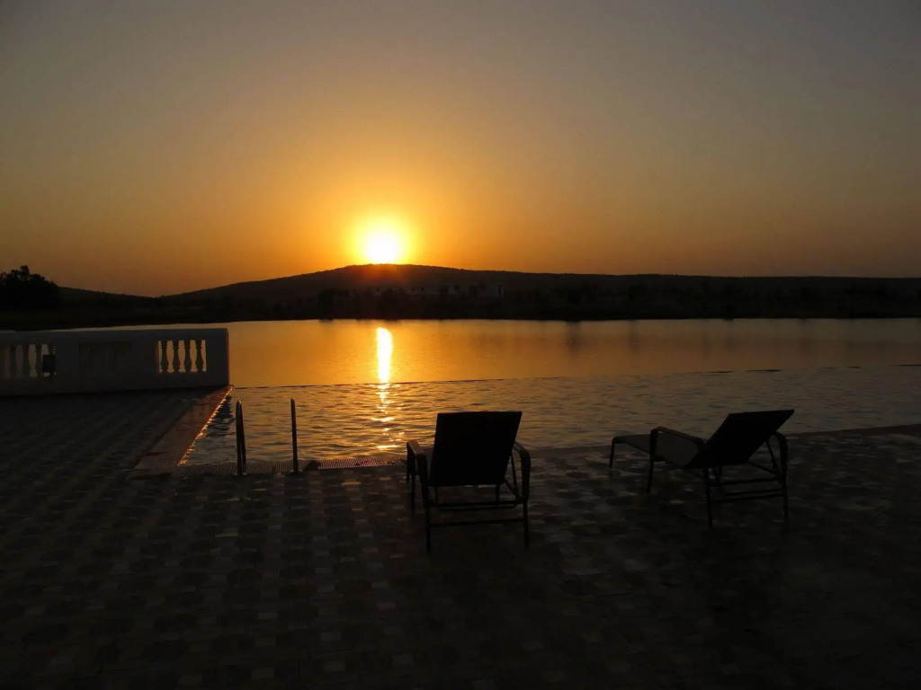 juSTa Lake Nahargarh Palace, Chittorgarh