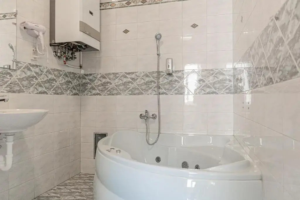 Brilliant 2BR Apt. near AKH-Hospital