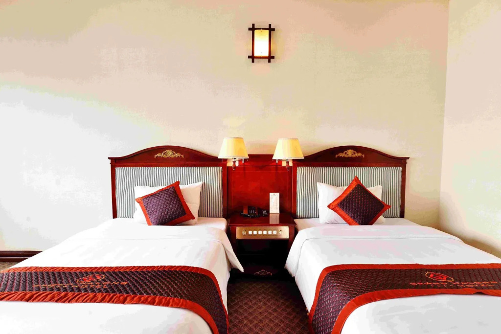 Grand Halong Hotel