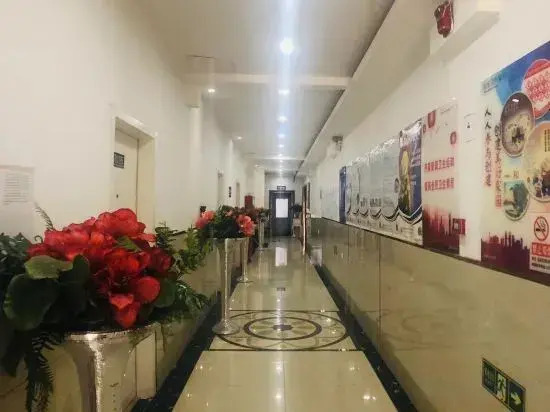 Jingzhouhui Business Hotel (Beijing Jiukeshu Subway Station)