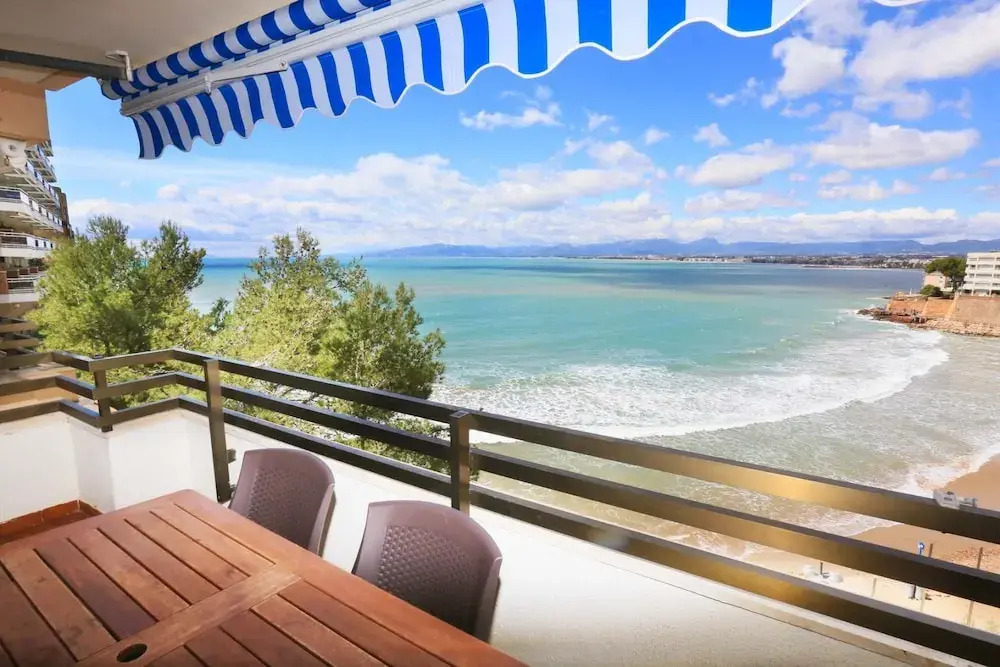 Apartamento Moderno Para 6 Personas en Salou