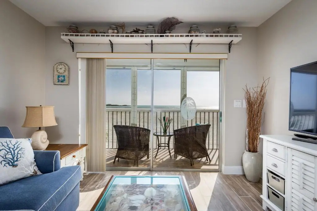 Castle Beach 105, Gulf Front, 2 Bedrooms, , Elevator, Sleeps 6, Heated Pool