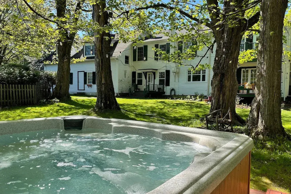 Lee Farm Inn