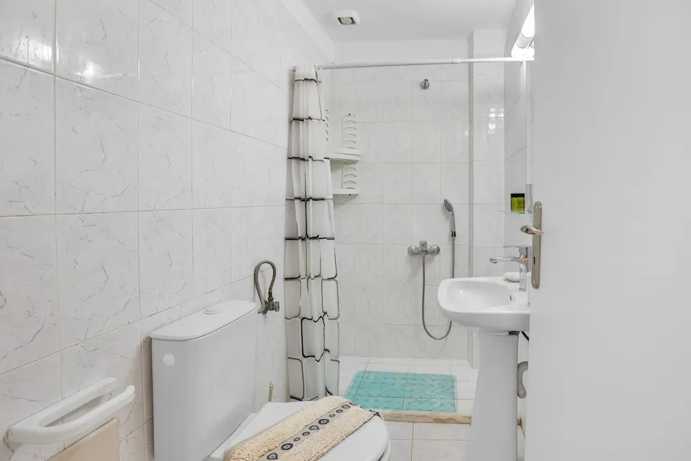 Seafront Apartment in Chania 7