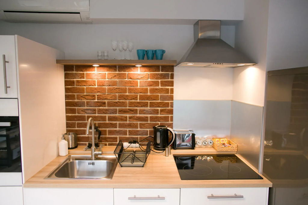 FriendHouse Apartments - Old Town