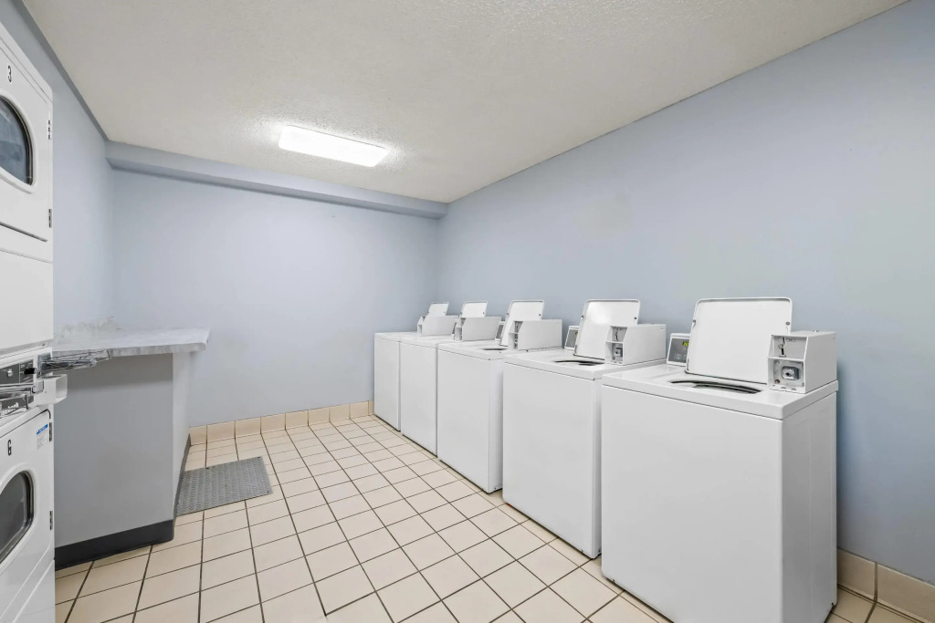 Suburban Extended Stay SE