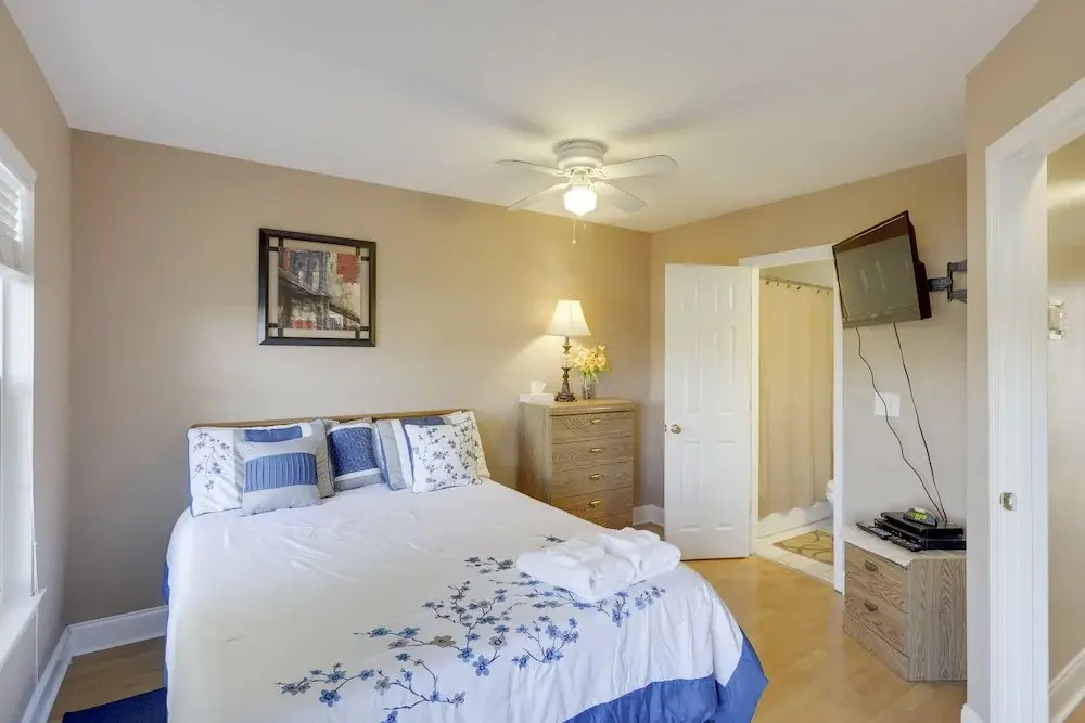 Carolina Waterfront Rentals - Arco - 3 Br townhouse by RedAwning