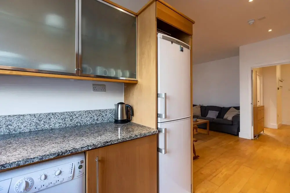 5 Bedroom House in South London