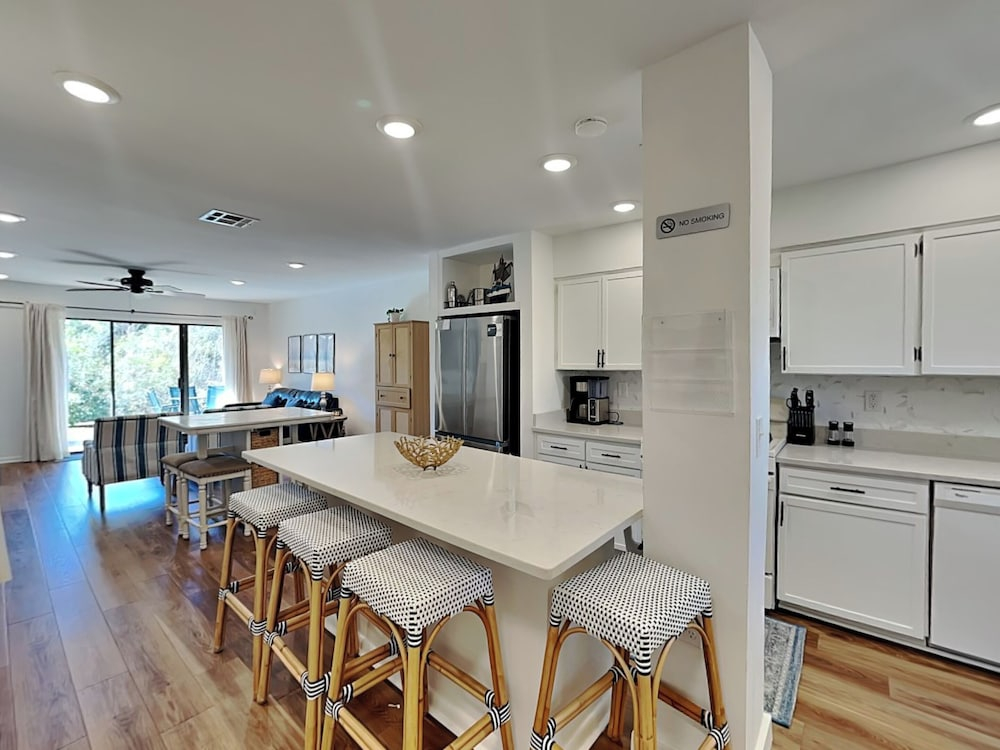 Beachwalk Condominiums #8B