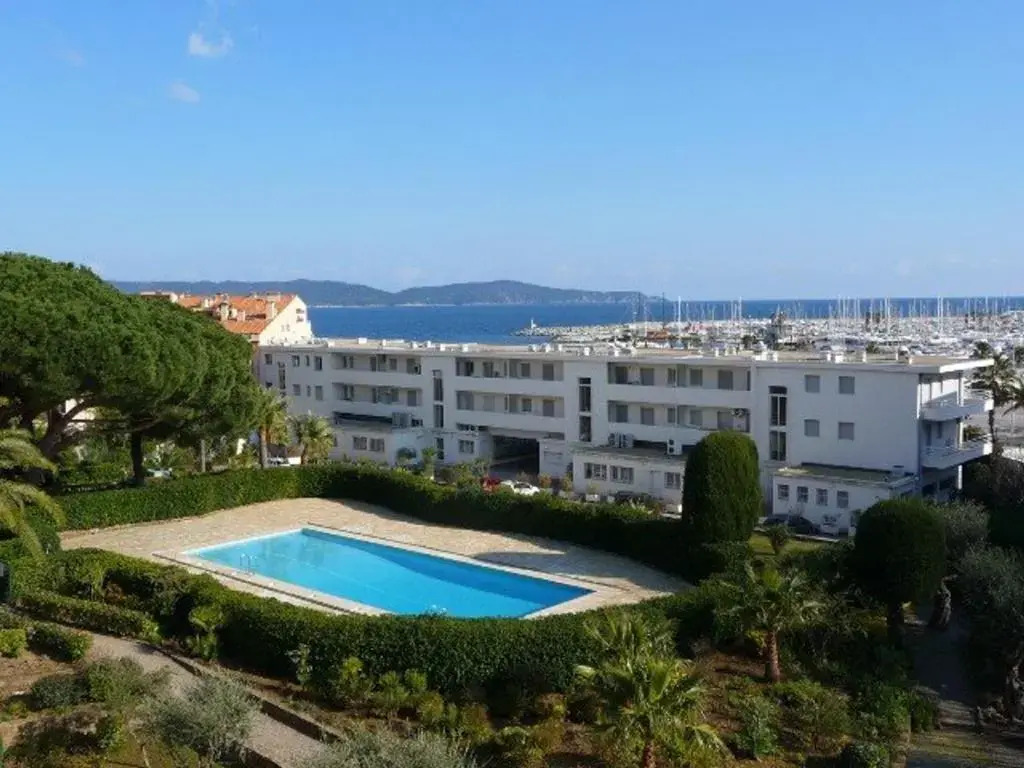Appartement Cavalaire-sur-Mer, 3 pièces, 6 personnes - FR-1-226B-112