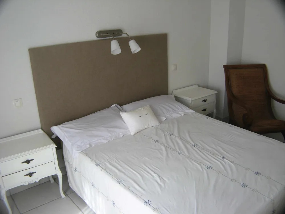 Venavera H21a - 2 Dorm / 1bath Walk to Beach