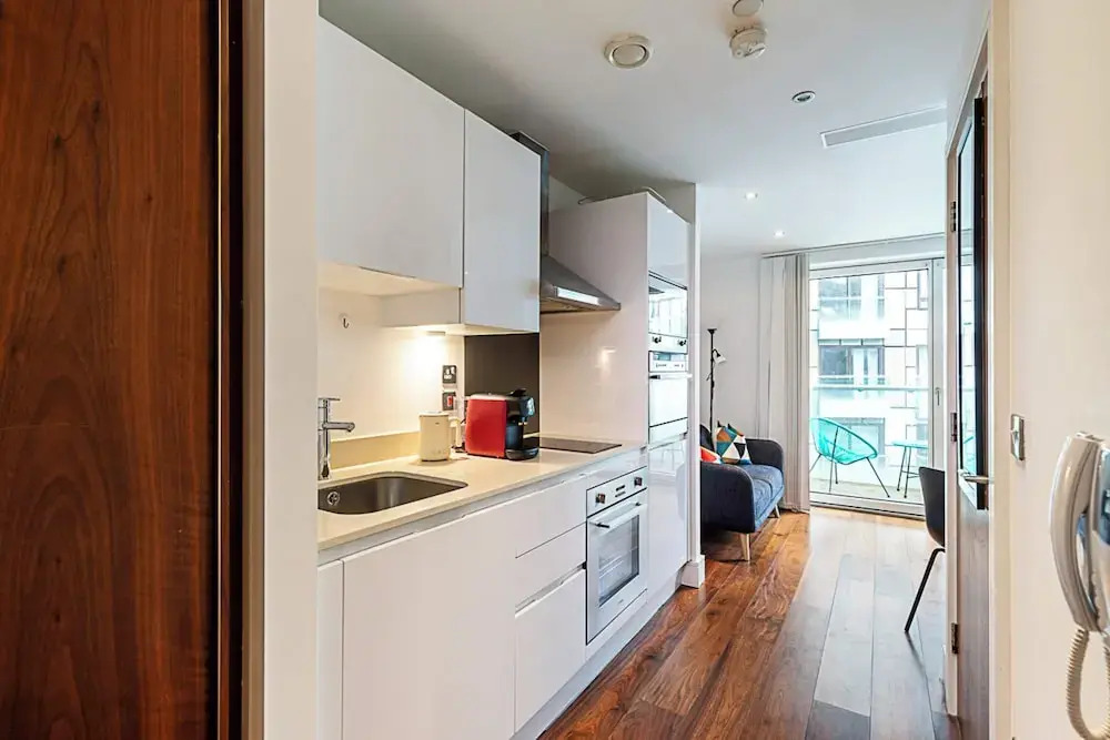 Chic Studio With Skyline Views