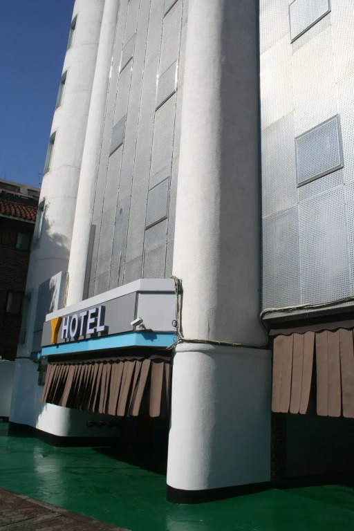Y Hotel