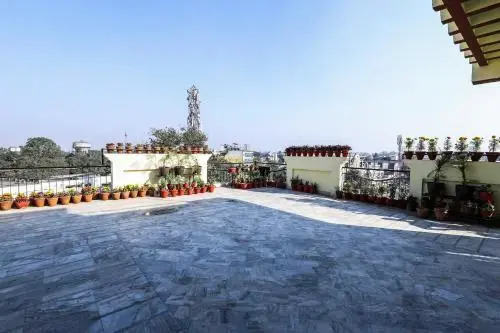 Lata Arcade Inn by OYO Rooms