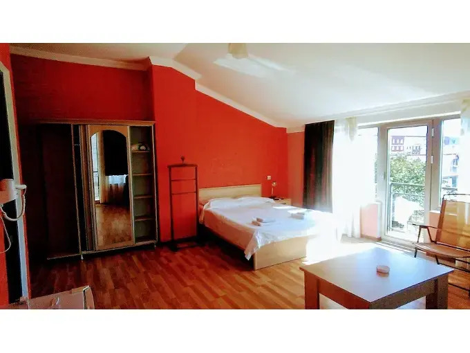 Hotel Amigo II