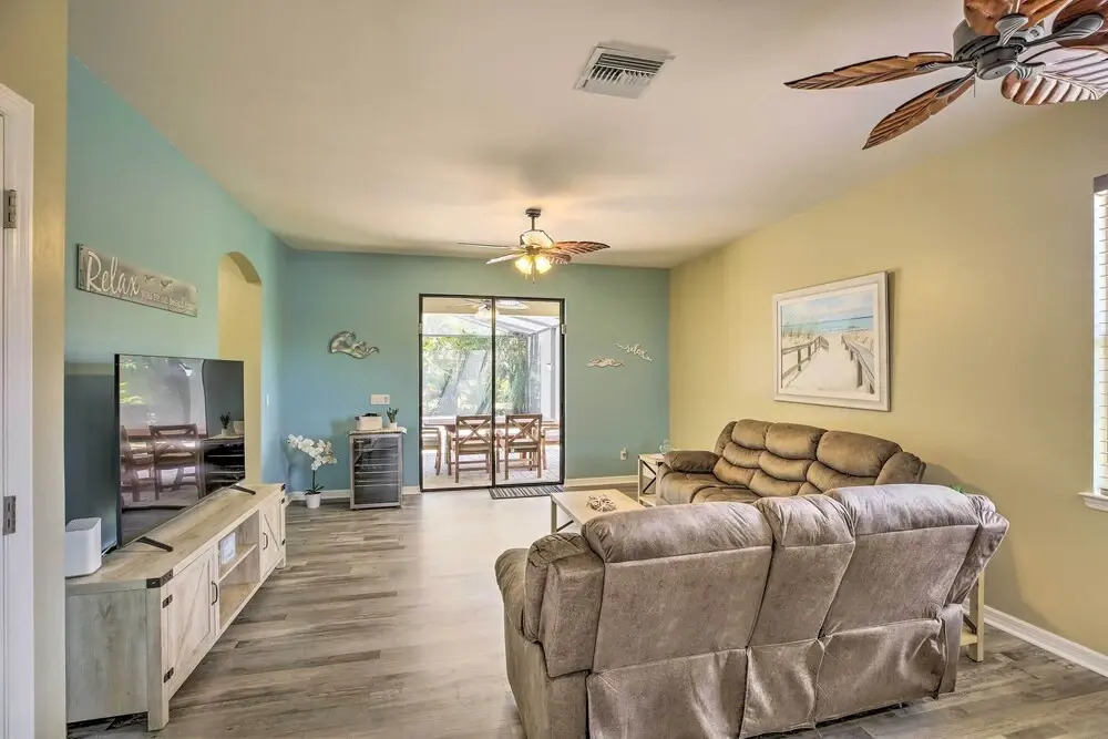 Pool & Lanai: Centrally Located Cape Coral Home