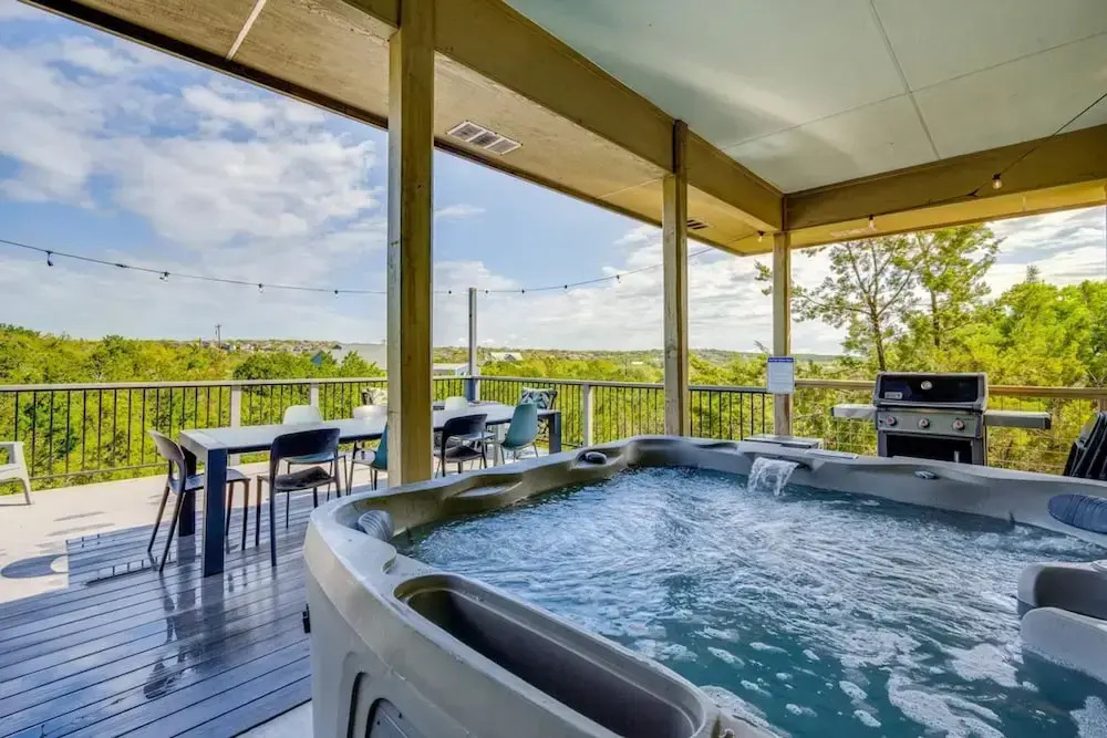 4 2 Firepit hot tub Scenic Views L2 EV Charger