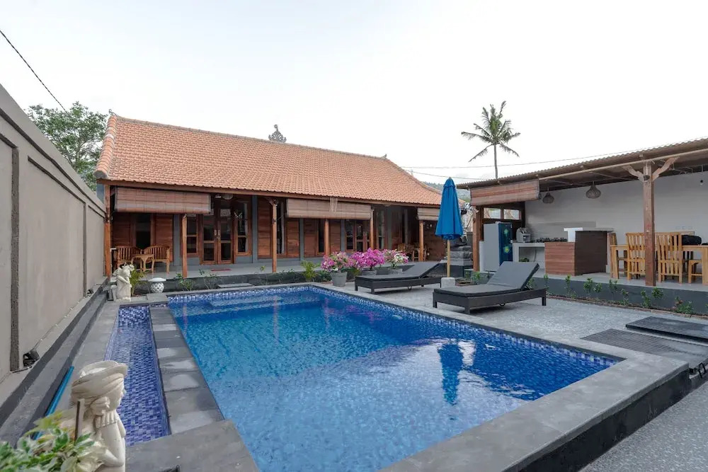 Garvi Villa
