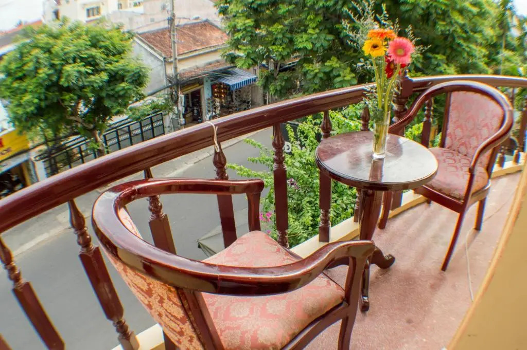 DKs Backpacker Hotel