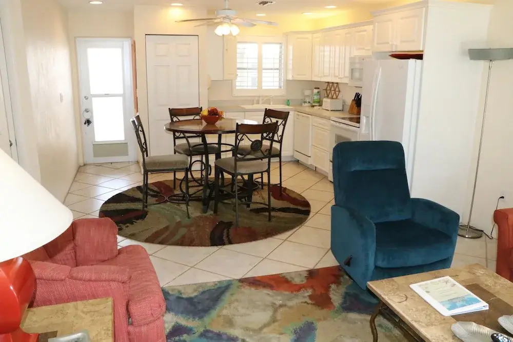 Jamaica Royale 097 - 2 Br Condo