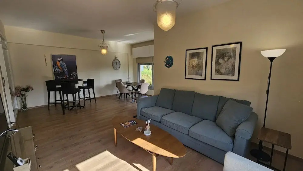 126 Nic- Stay Homiesuite Apartment