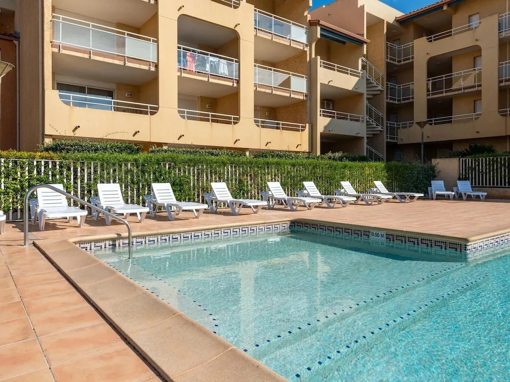 Seaview Family Stay for 6 in Valras Plage
