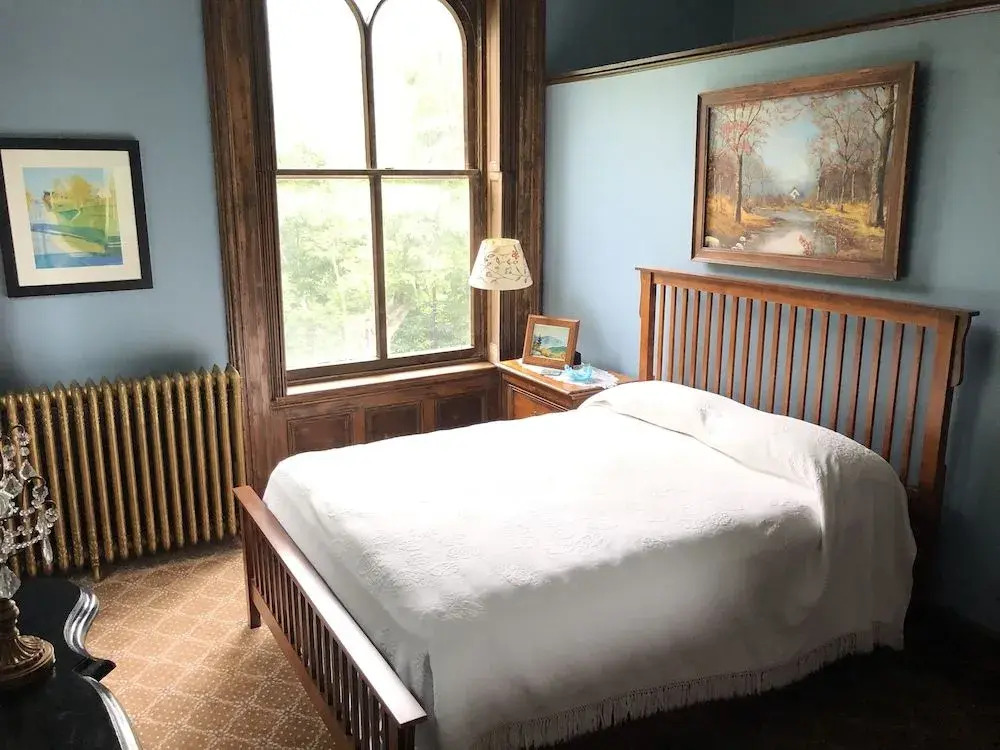 Shaw Mansion Inn