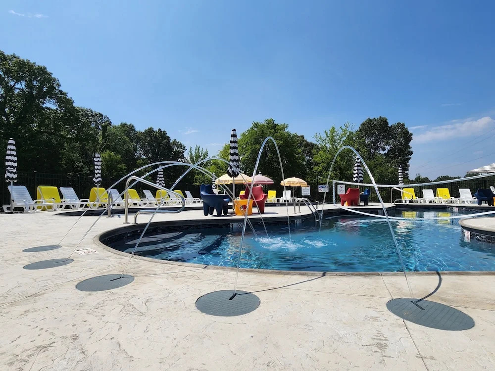 The Lakehouse Inn at Sledd Creek