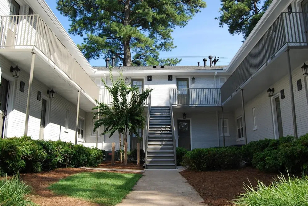 B2bk Professional Condo w Wi-fi Perfect for Business Travelers