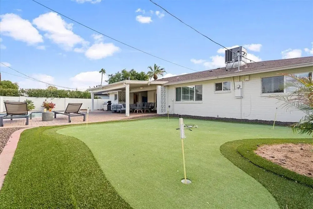 Fairway - Pool & Mini Golf - 5 Mins to Old Town
